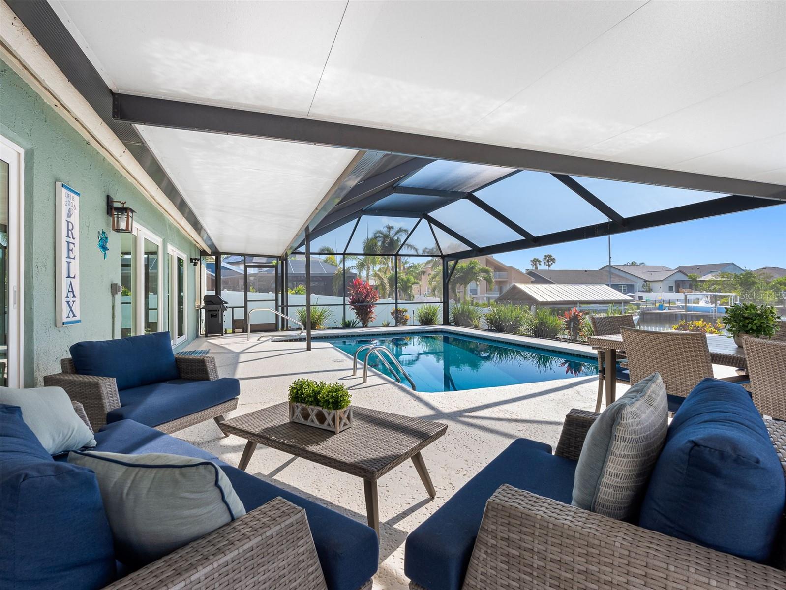 6604 DOLPHIN COVE DR, APOLLO BEACH, FL, 33572