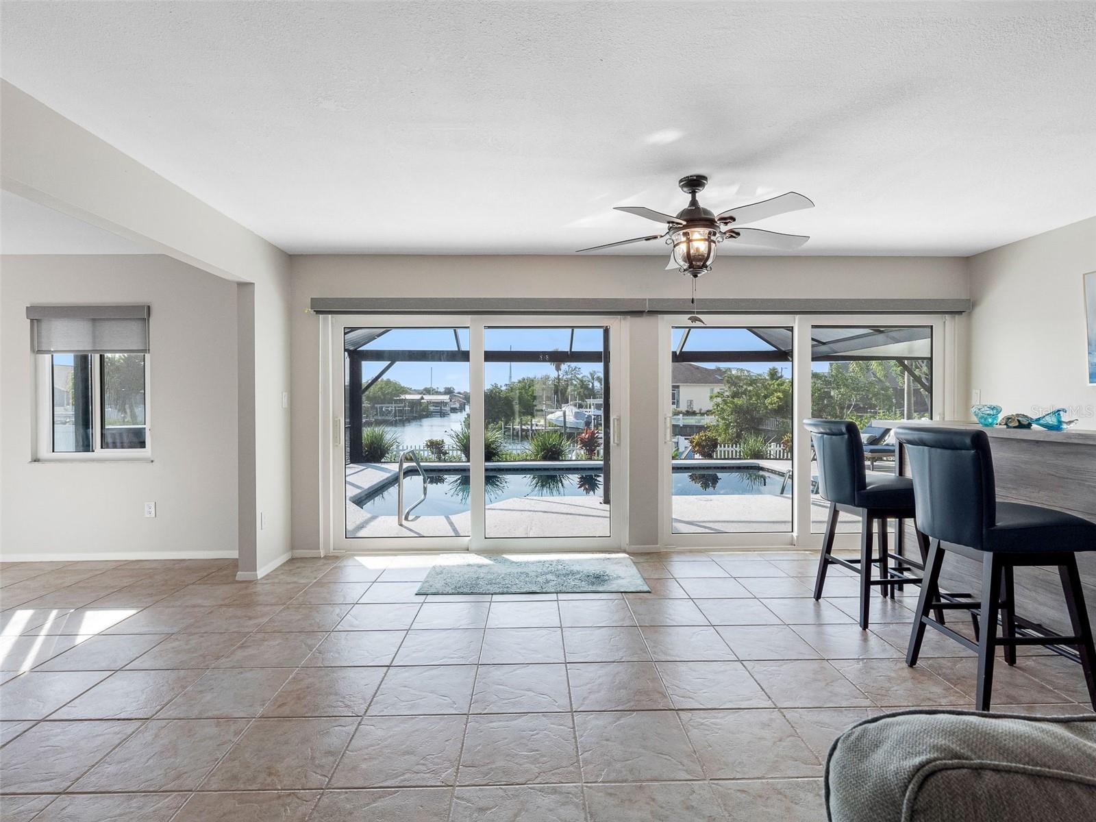 6604 DOLPHIN COVE DR, APOLLO BEACH, FL, 33572