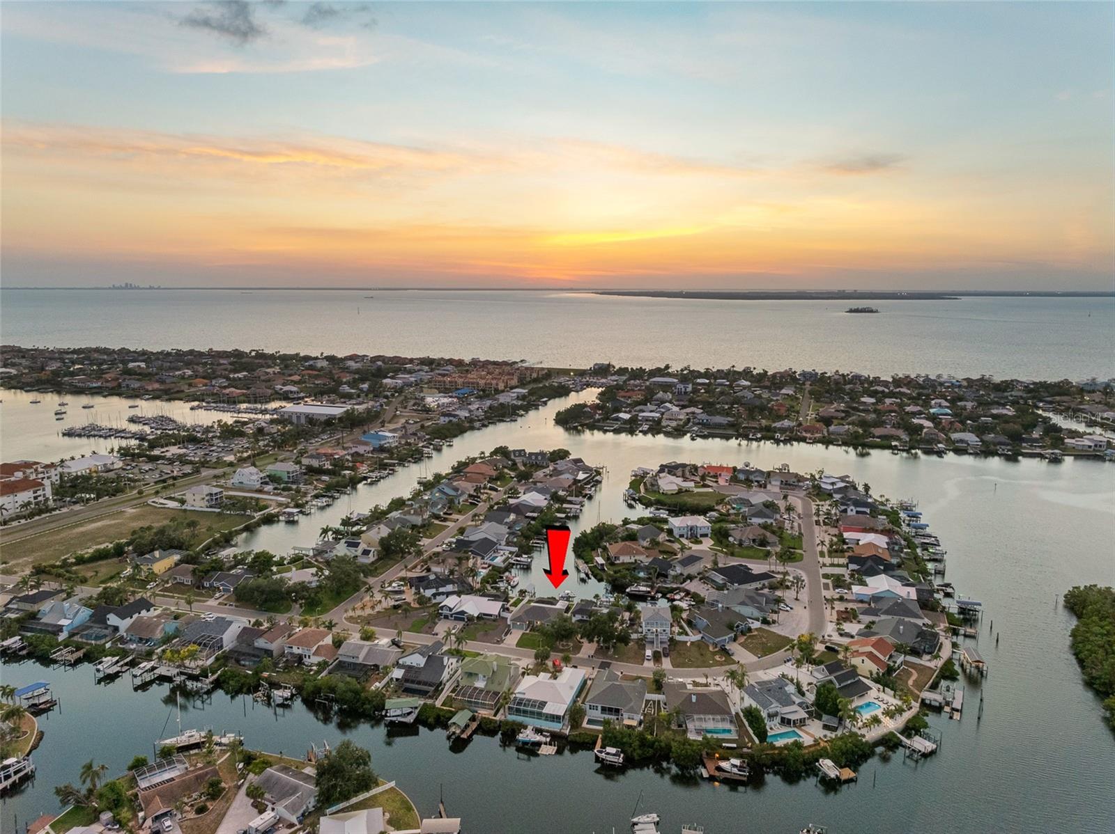 6604 DOLPHIN COVE DR, APOLLO BEACH, FL, 33572