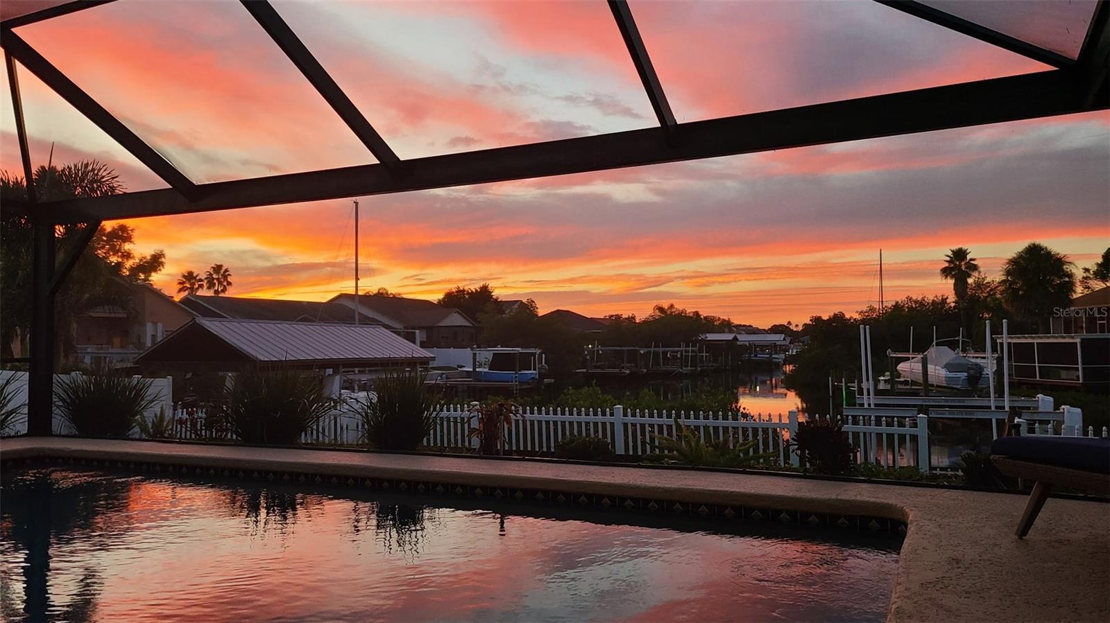 6604 DOLPHIN COVE DR, APOLLO BEACH, FL, 33572