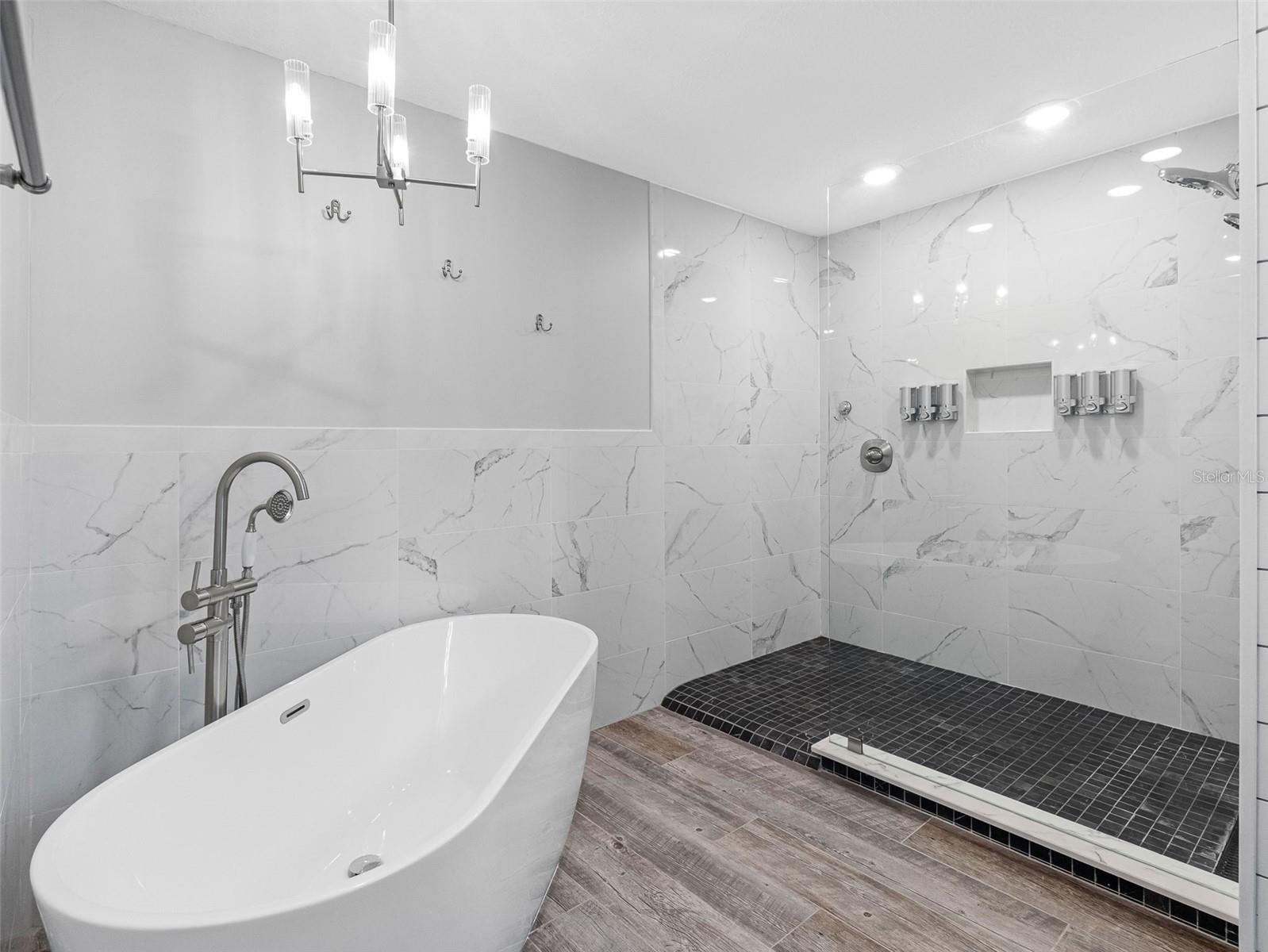 6604 DOLPHIN COVE DR, APOLLO BEACH, FL, 33572