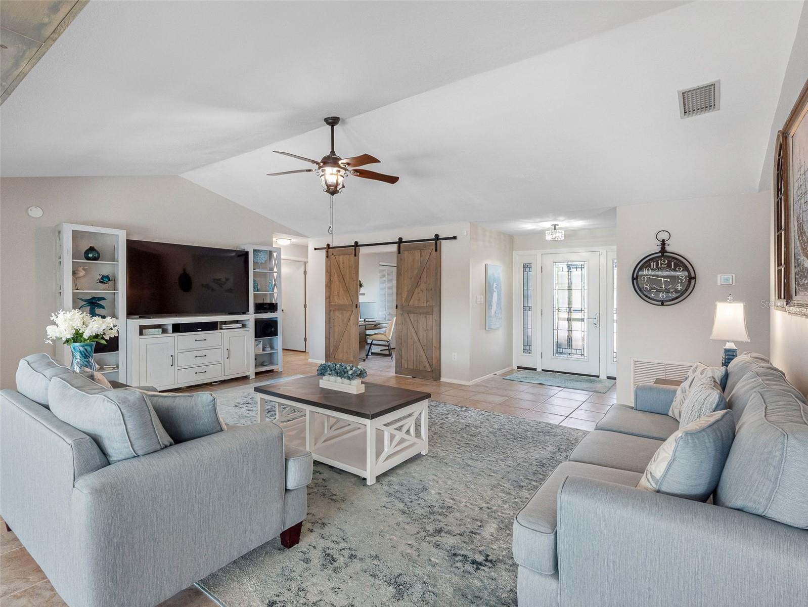 6604 DOLPHIN COVE DR, APOLLO BEACH, FL, 33572