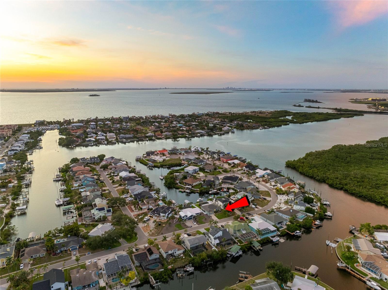 6604 DOLPHIN COVE DR, APOLLO BEACH, FL, 33572