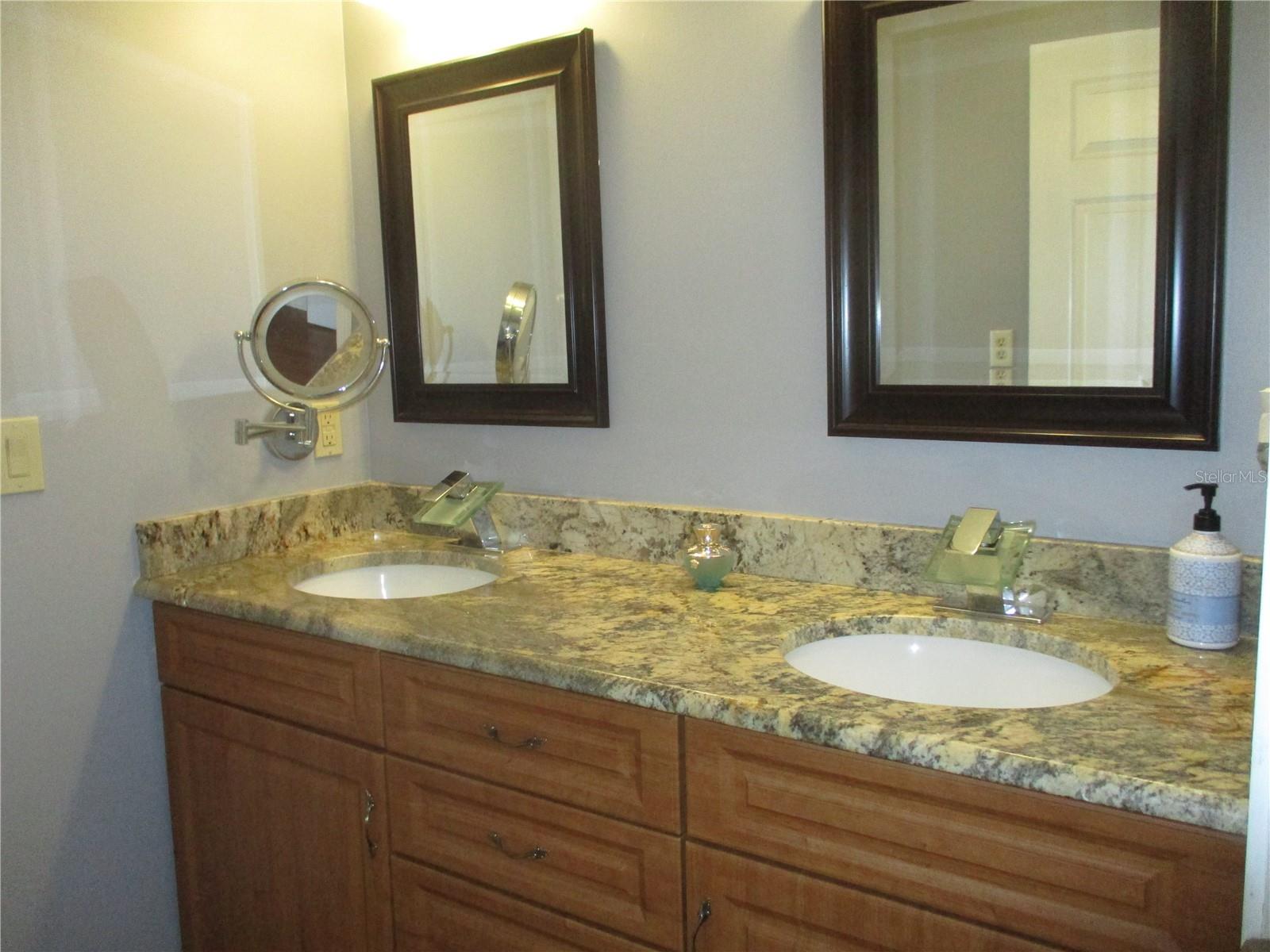 703 ELKHORN RD, SUN CITY CENTER, FL, 33573