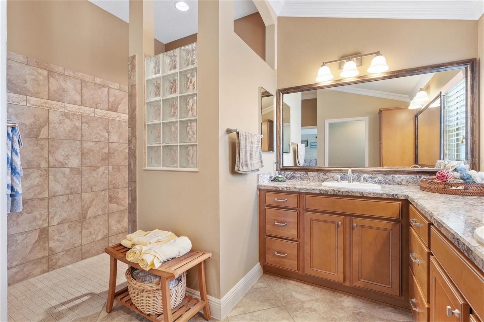 1182 ALLAIRE LOOP, THE VILLAGES, FL, 32163