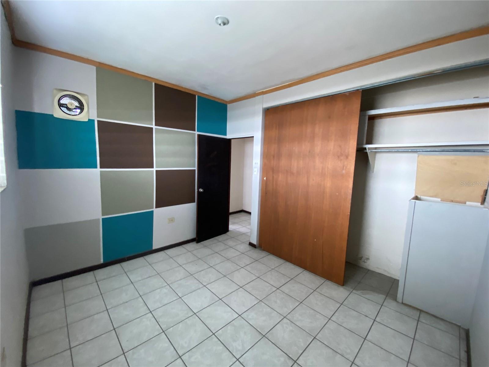 PR9113395 Property Photo