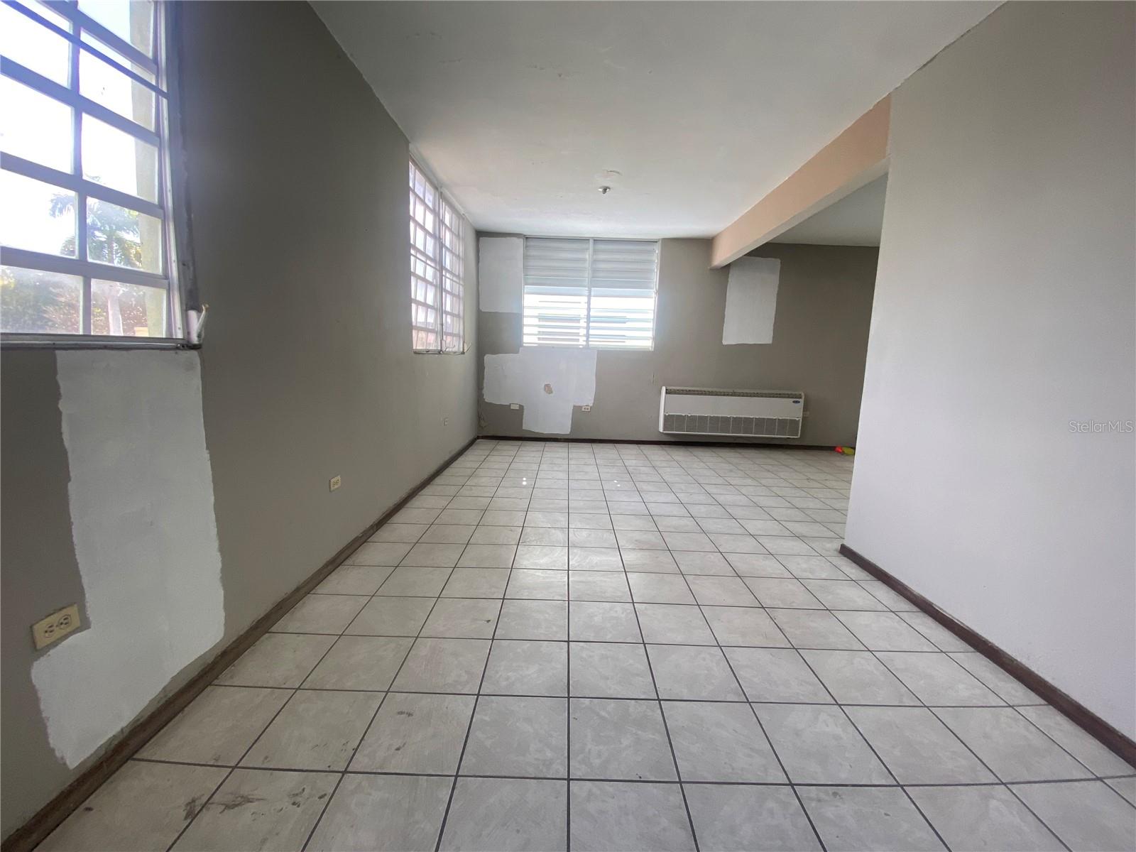 PR9113395 Property Photo