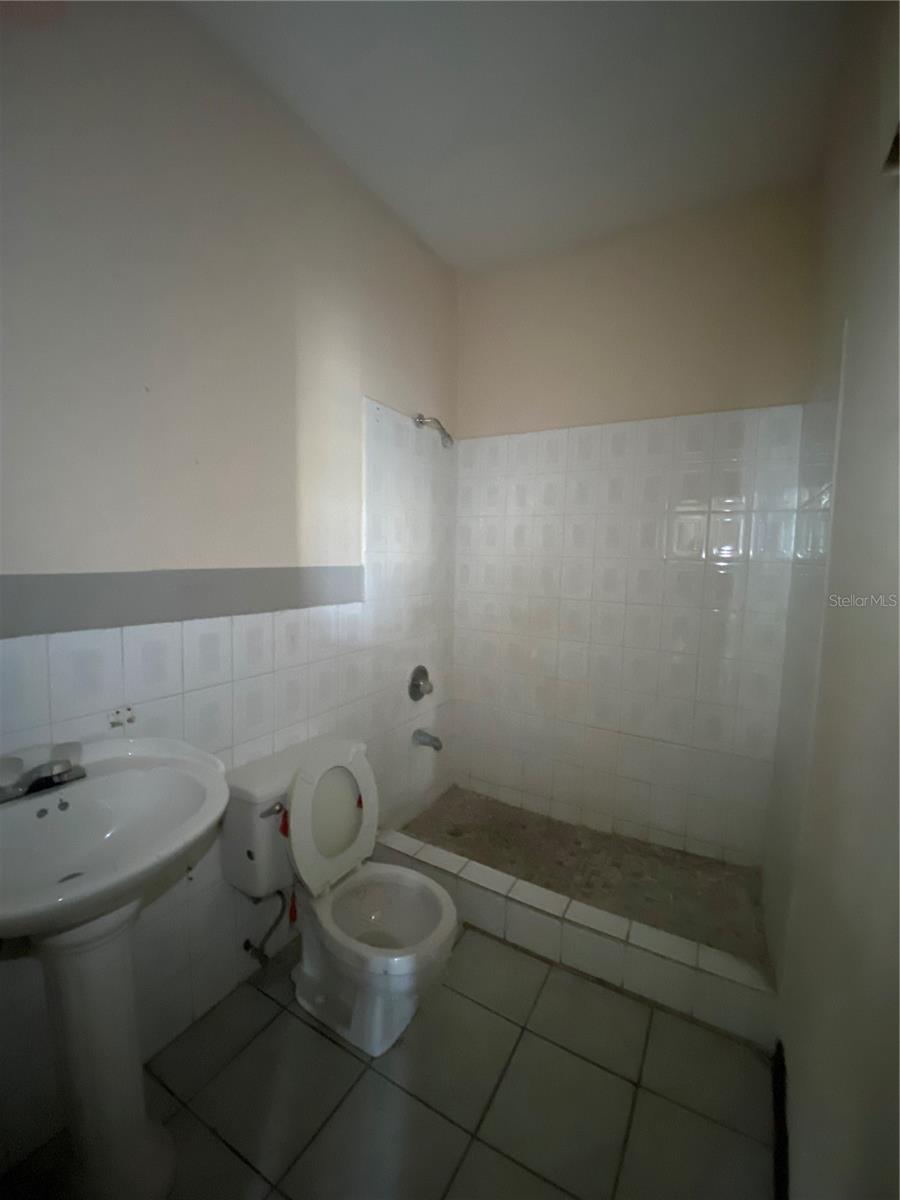 PR9113395 Property Photo