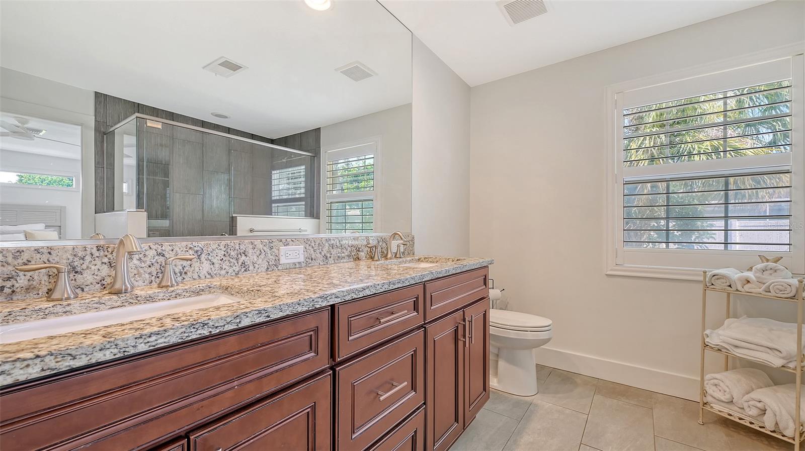 1857 JASMINE DR, SARASOTA, FL, 34239