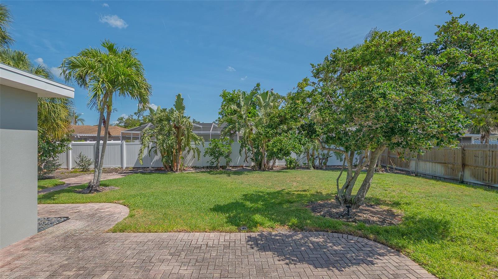 1857 JASMINE DR, SARASOTA, FL, 34239