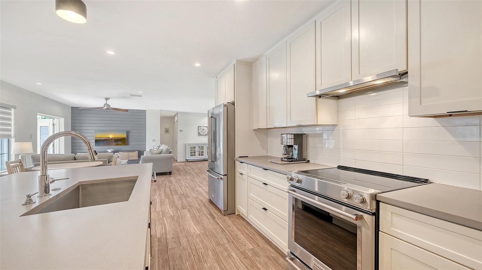 1857 JASMINE DR, SARASOTA, FL, 34239