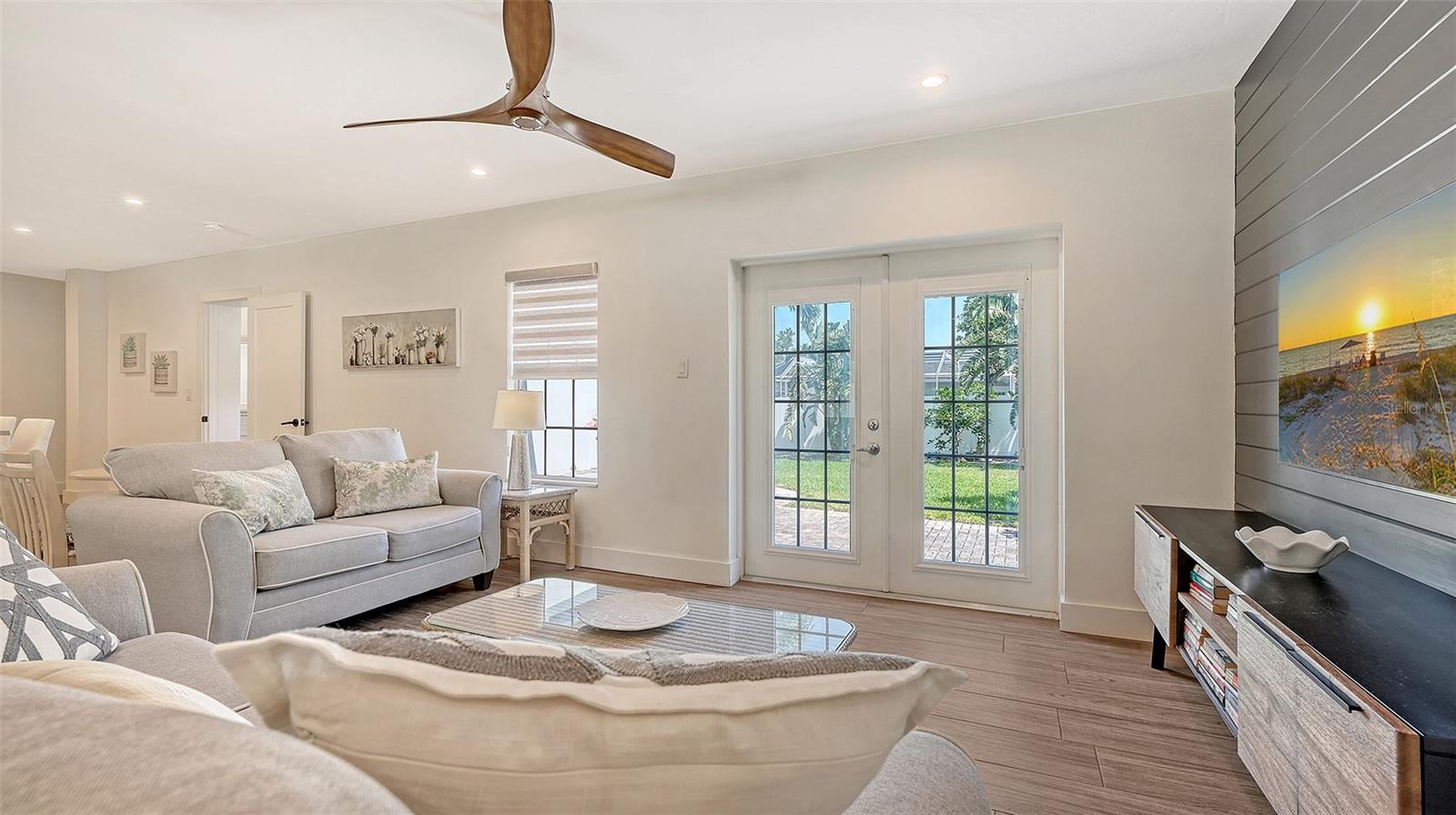 1857 JASMINE DR, SARASOTA, FL, 34239