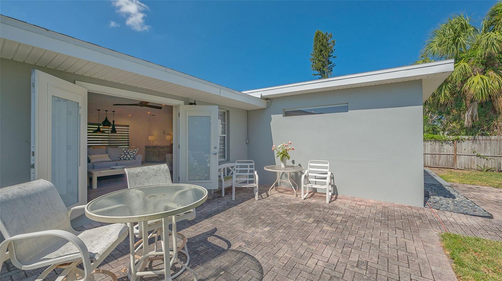 1857 JASMINE DR, SARASOTA, FL, 34239