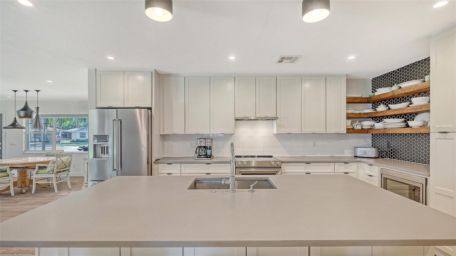 1857 JASMINE DR, SARASOTA, FL, 34239