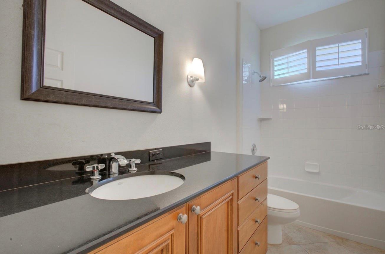 A4651389 Property Photo