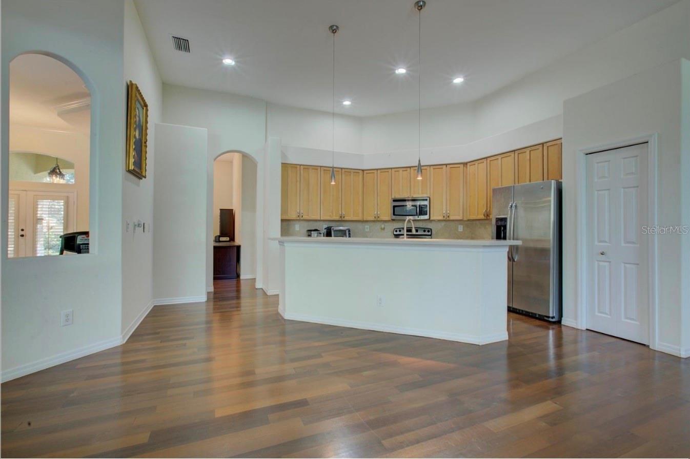 A4651389 Property Photo