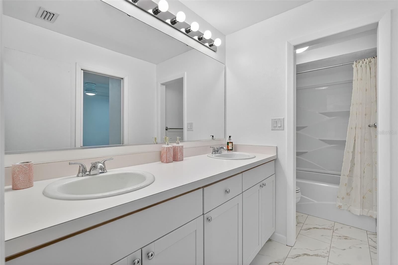 1524 NEW JERSEY OAKS CT, LAKELAND, FL, 33801