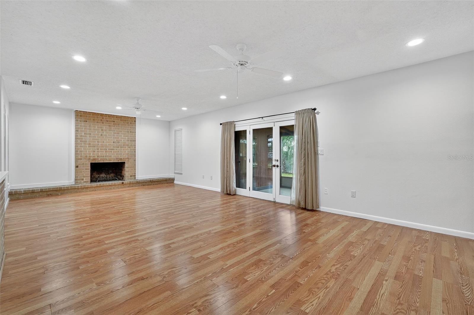 1524 NEW JERSEY OAKS CT, LAKELAND, FL, 33801