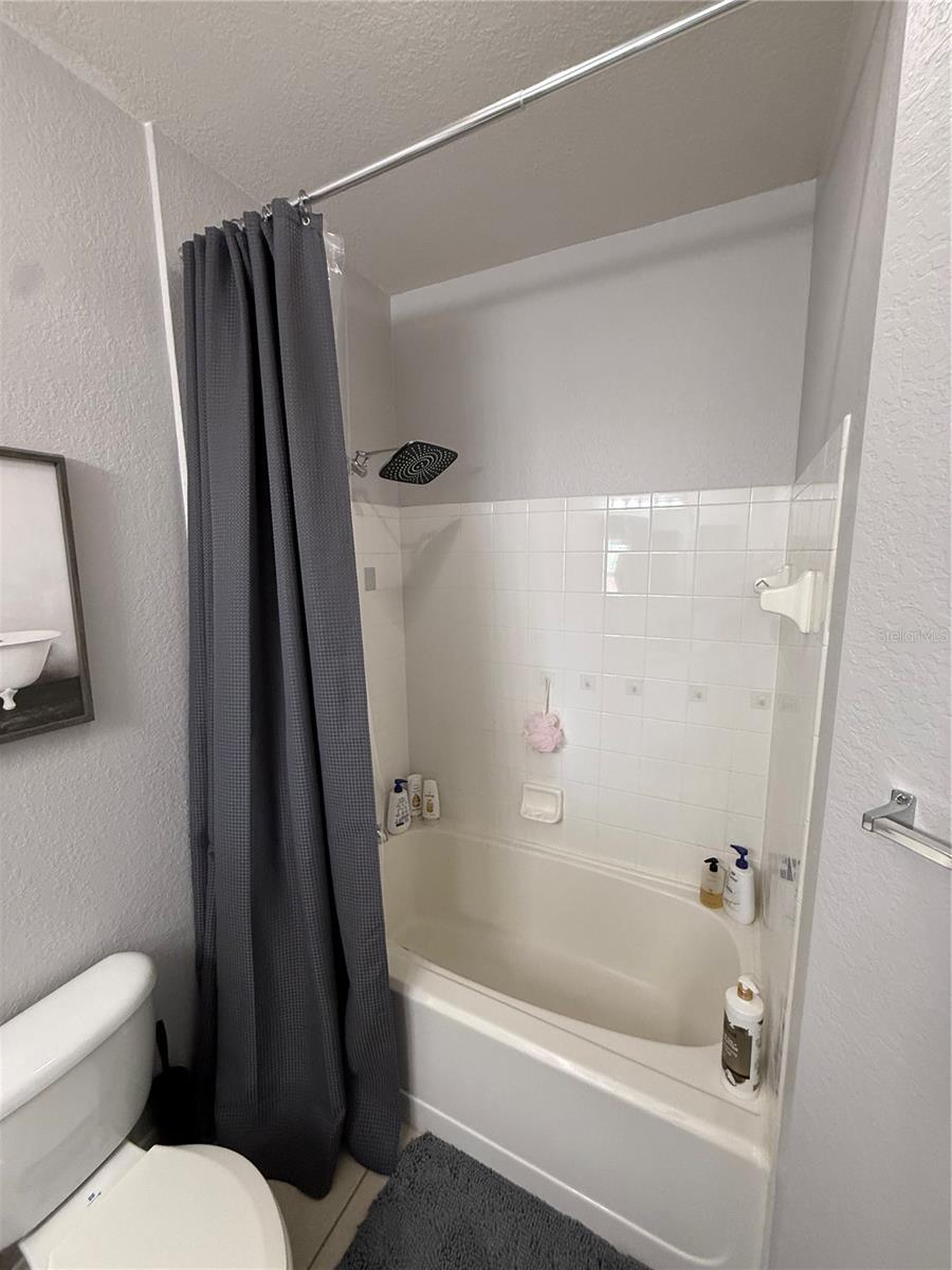 4333 BAYSIDE VILLAGE DR #310, TAMPA, FL, 33615