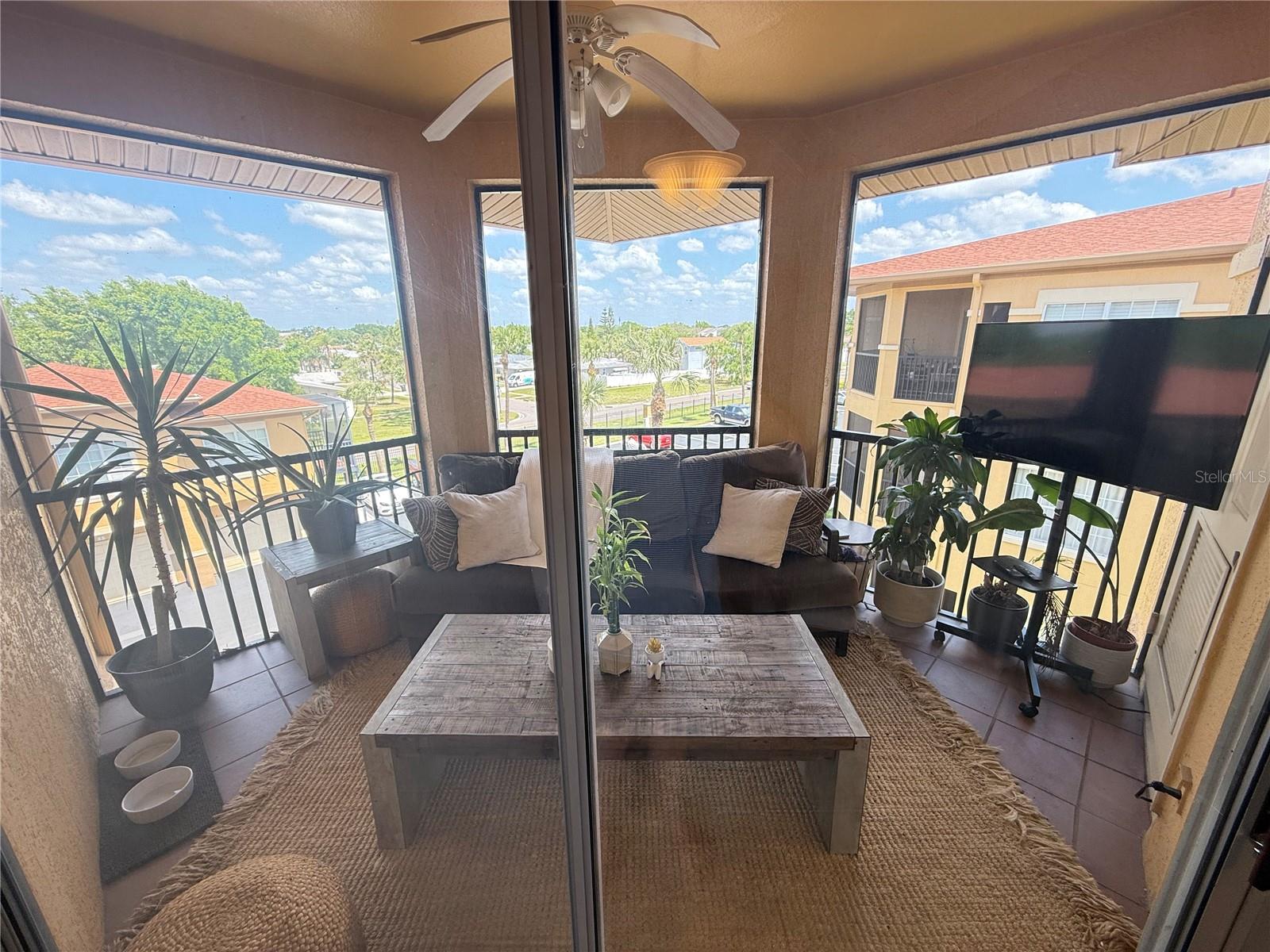 4333 BAYSIDE VILLAGE DR #310, TAMPA, FL, 33615