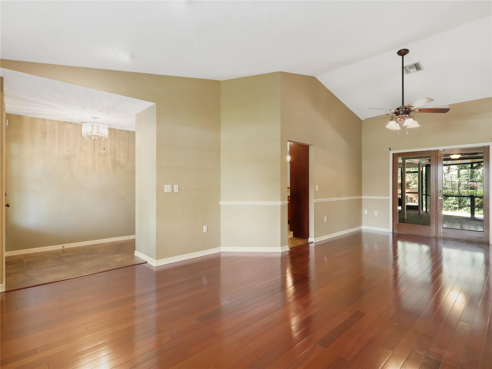 994 COUNTRY LAKE CIR, LAKE WALES, FL, 33898