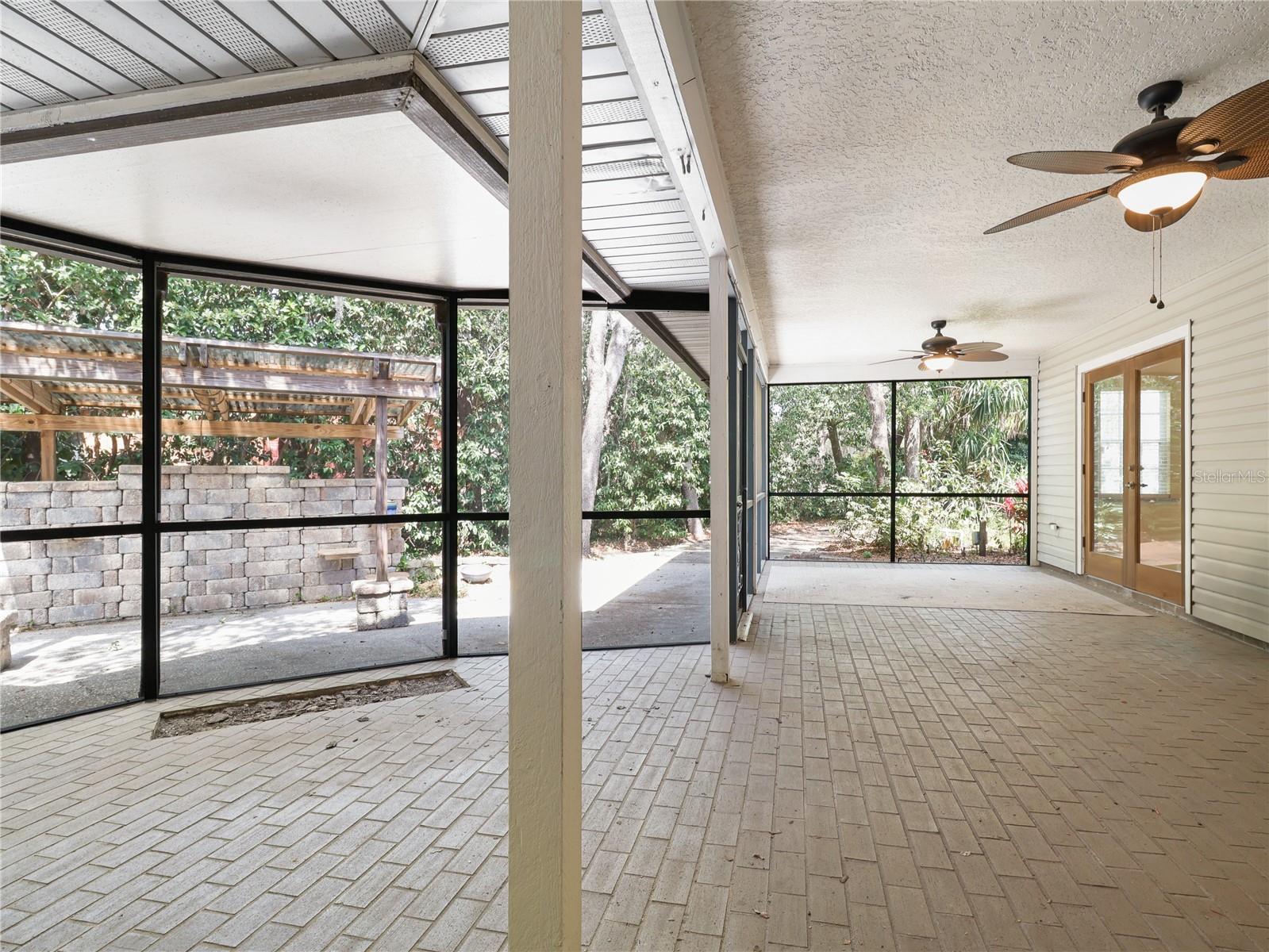 994 COUNTRY LAKE CIR, LAKE WALES, FL, 33898