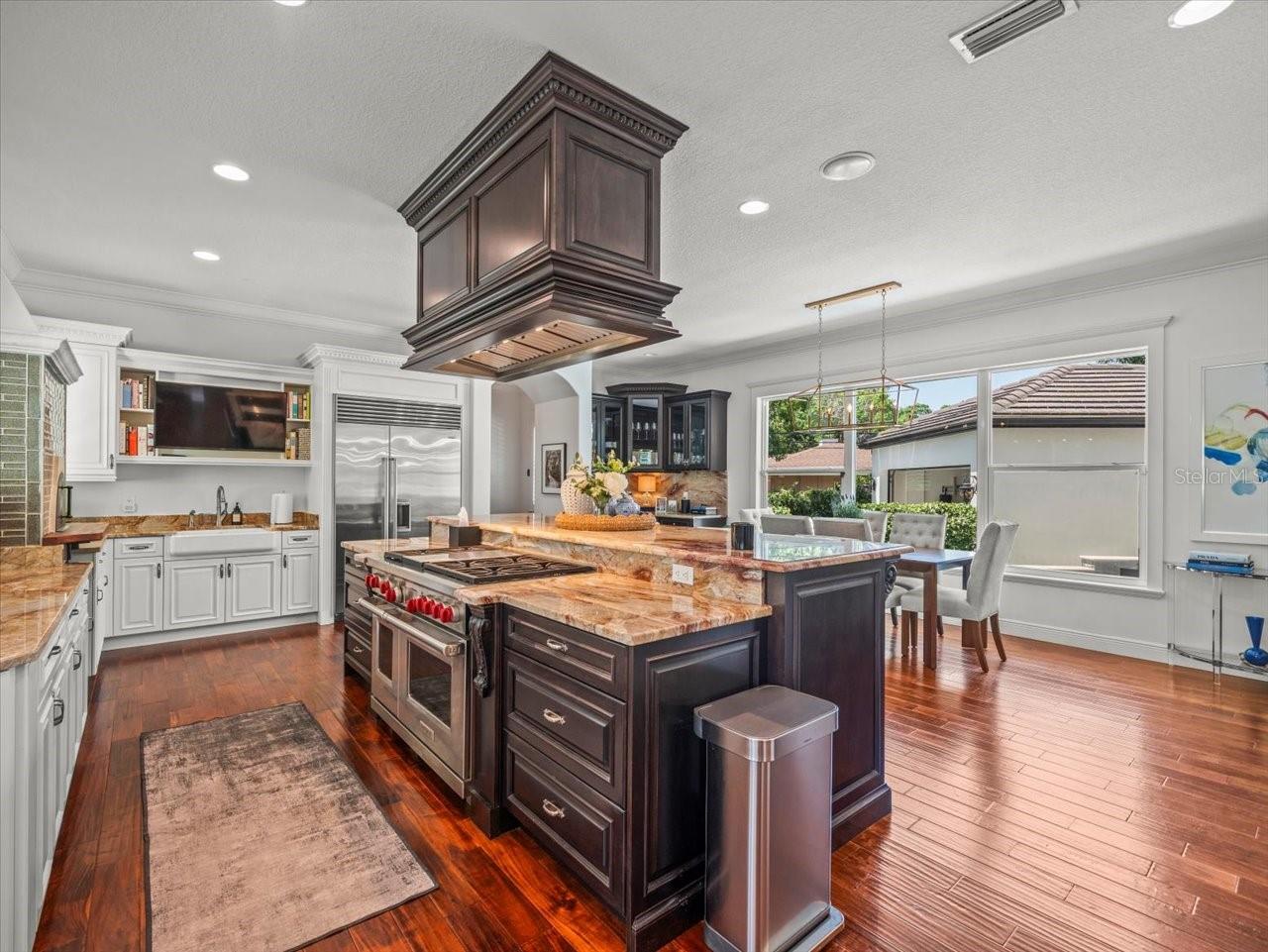 124 ESTADO WAY NE, ST PETERSBURG, FL, 33704