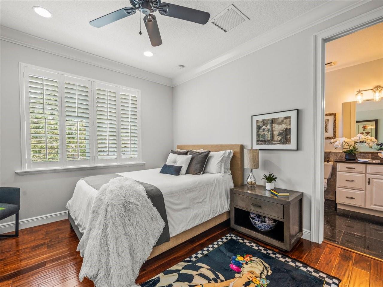 124 ESTADO WAY NE, ST PETERSBURG, FL, 33704