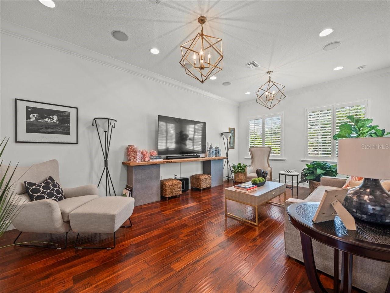 124 ESTADO WAY NE, ST PETERSBURG, FL, 33704