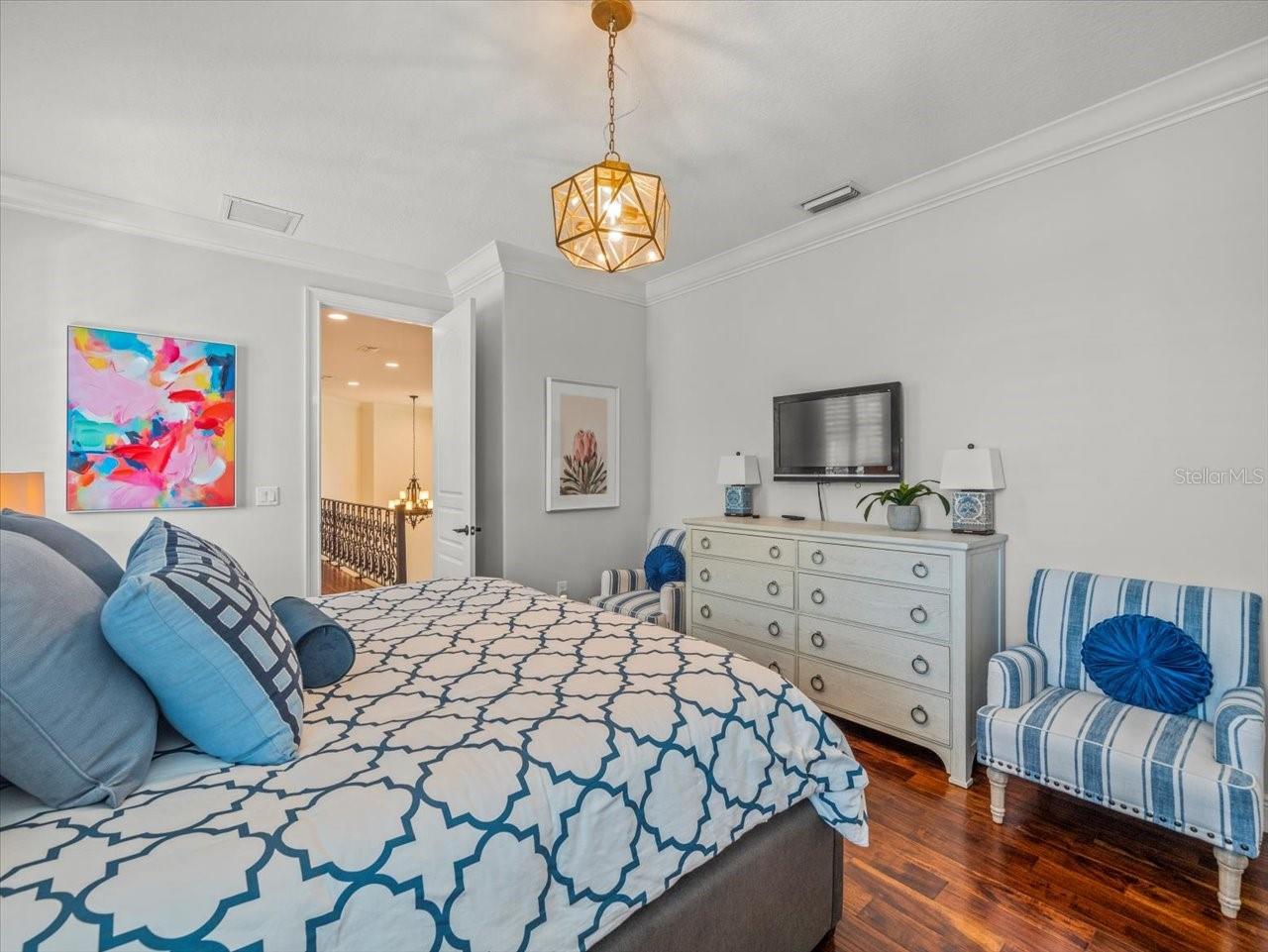 124 ESTADO WAY NE, ST PETERSBURG, FL, 33704