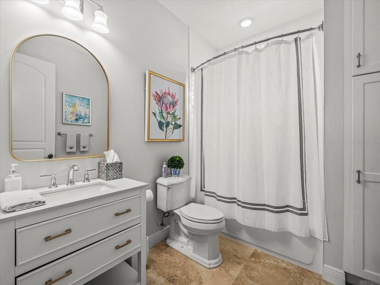 124 ESTADO WAY NE, ST PETERSBURG, FL, 33704