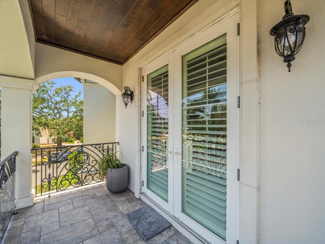 124 ESTADO WAY NE, ST PETERSBURG, FL, 33704