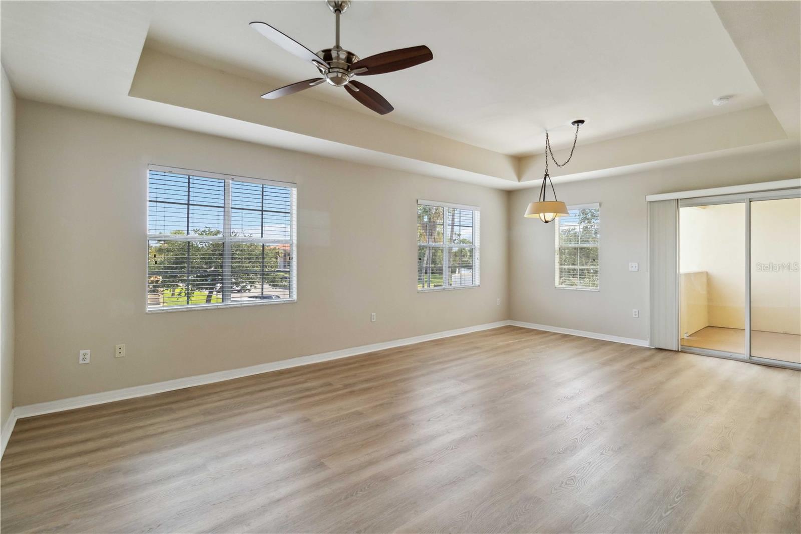 1010 VILLAGIO CIR #202, SARASOTA, FL, 34237