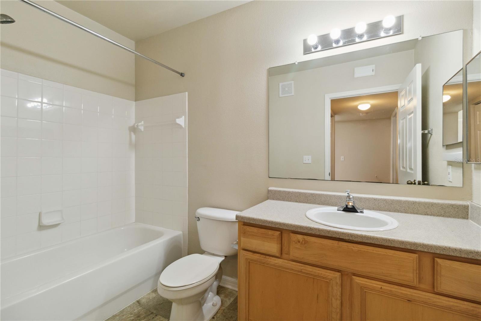 1010 VILLAGIO CIR #202, SARASOTA, FL, 34237