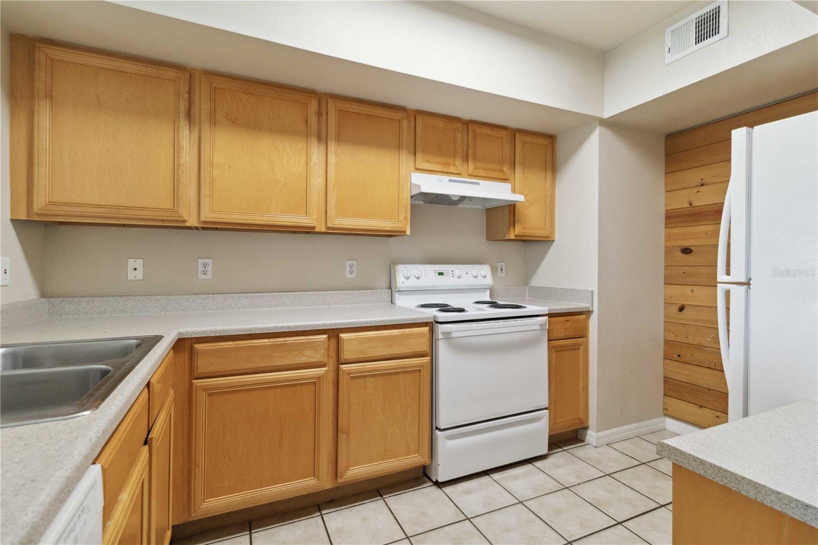 1010 VILLAGIO CIR #202, SARASOTA, FL, 34237