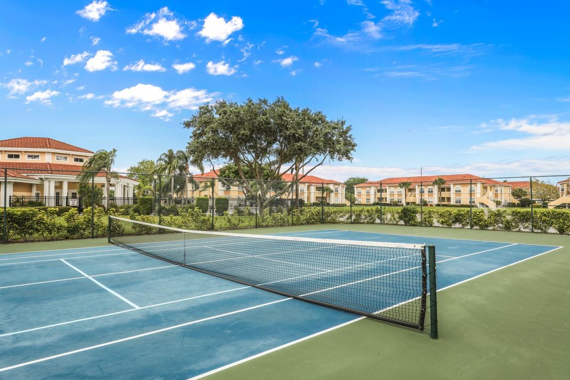 1010 VILLAGIO CIR #202, SARASOTA, FL, 34237