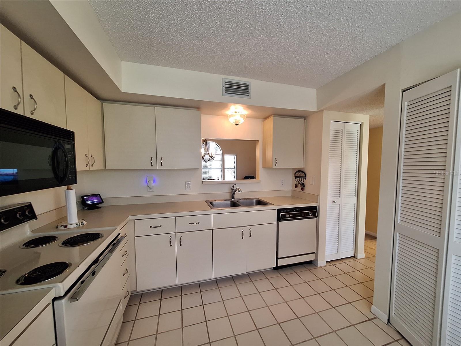 1693 FRY CT, DUNEDIN, FL, 34698