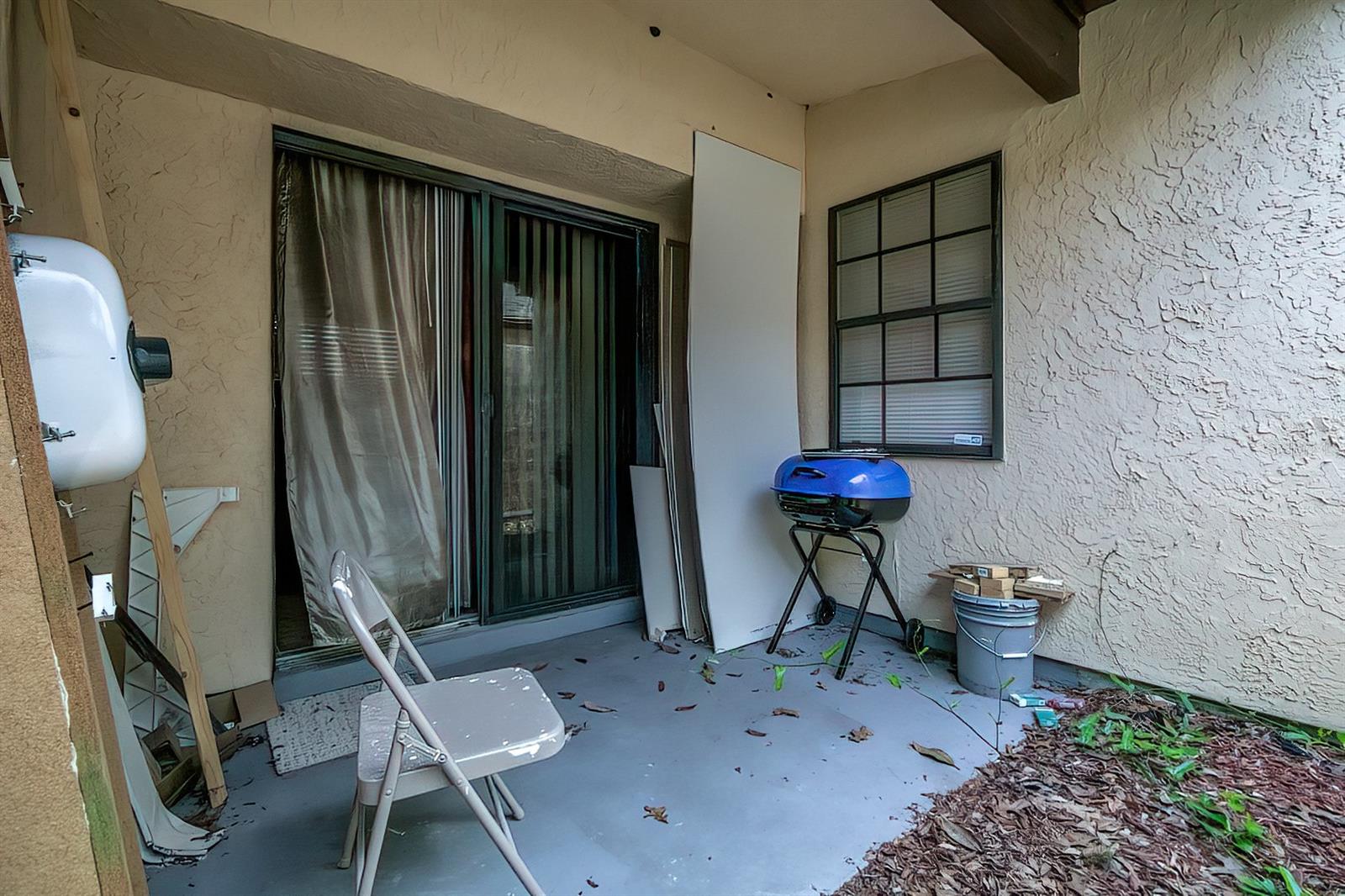 TB8382044 Property Photo