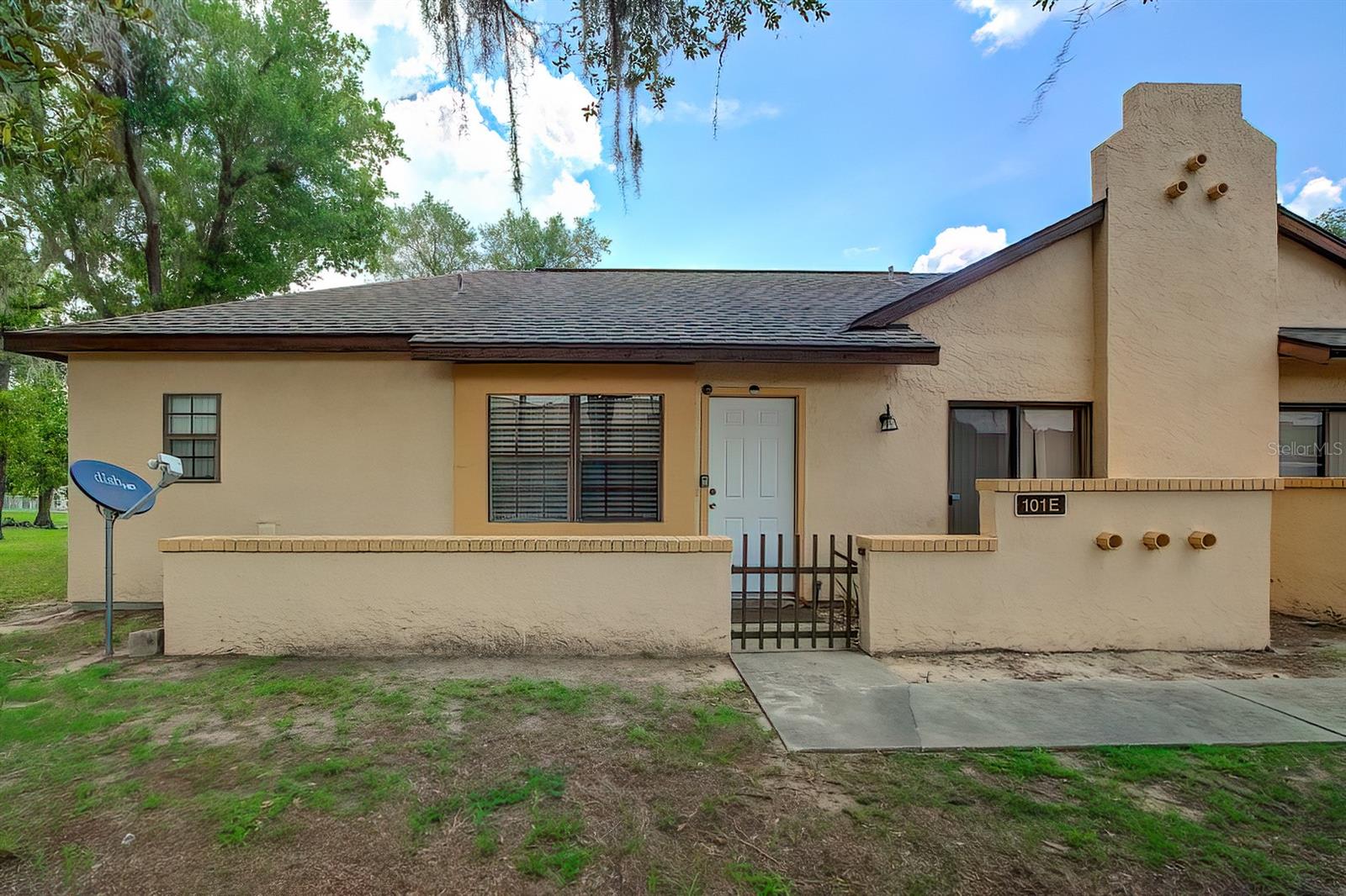 TB8382044 Property Photo