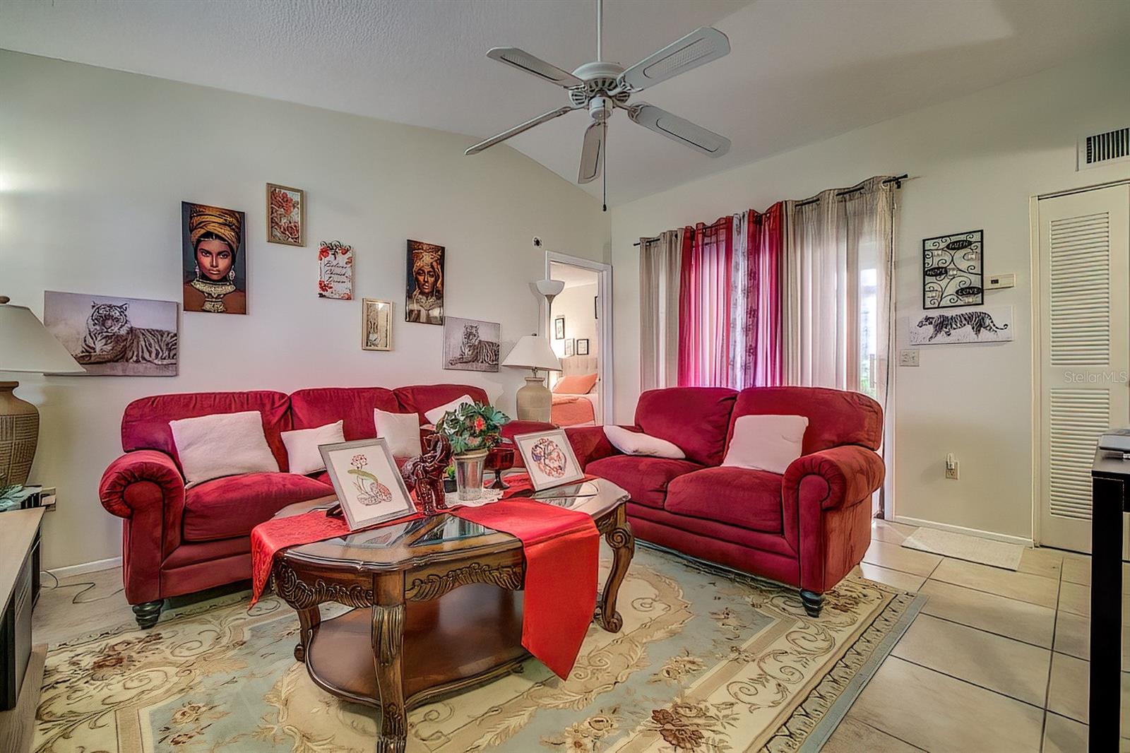 TB8382044 Property Photo