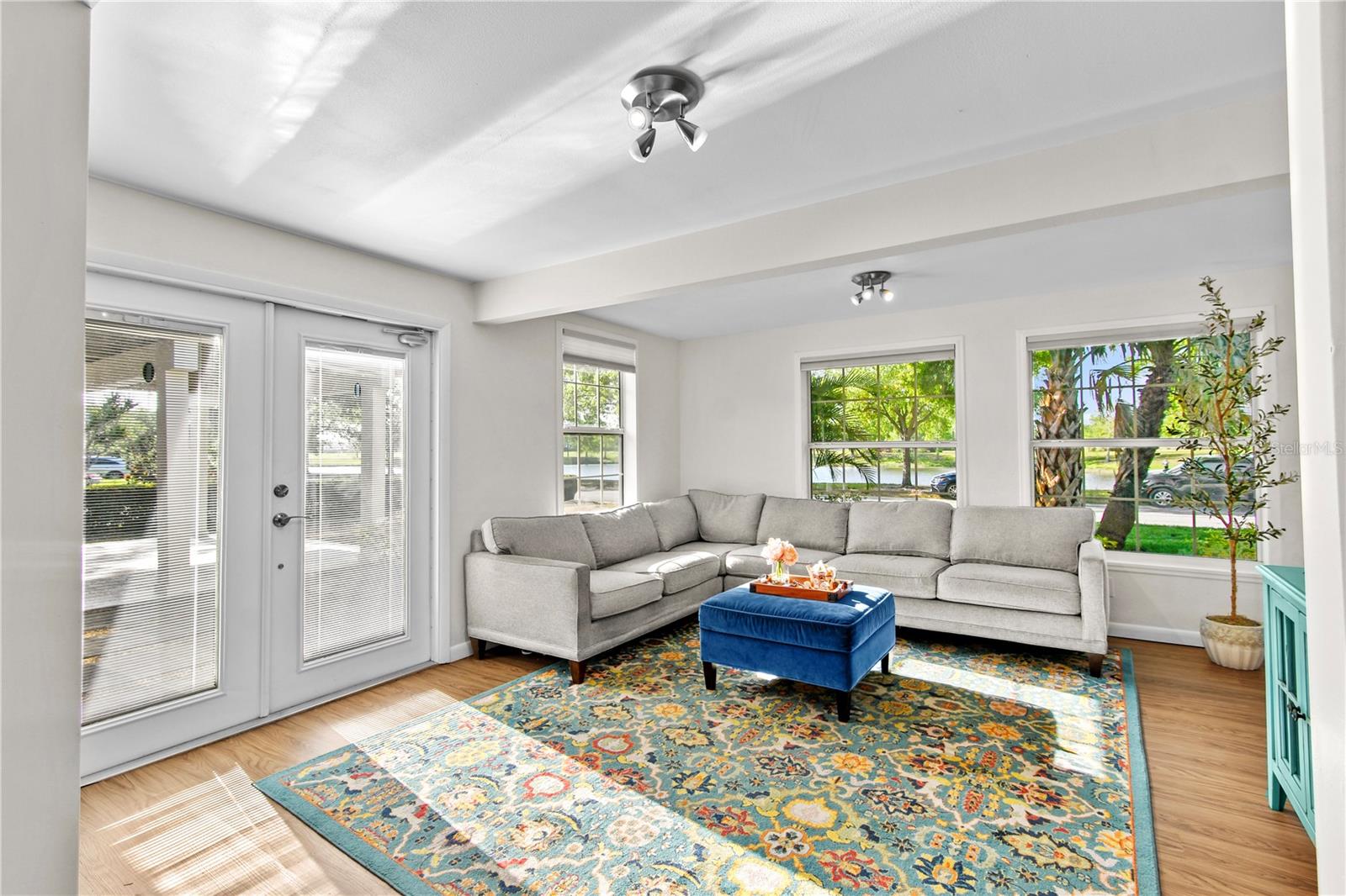 6415 13TH AVE N, ST PETERSBURG, FL, 33710