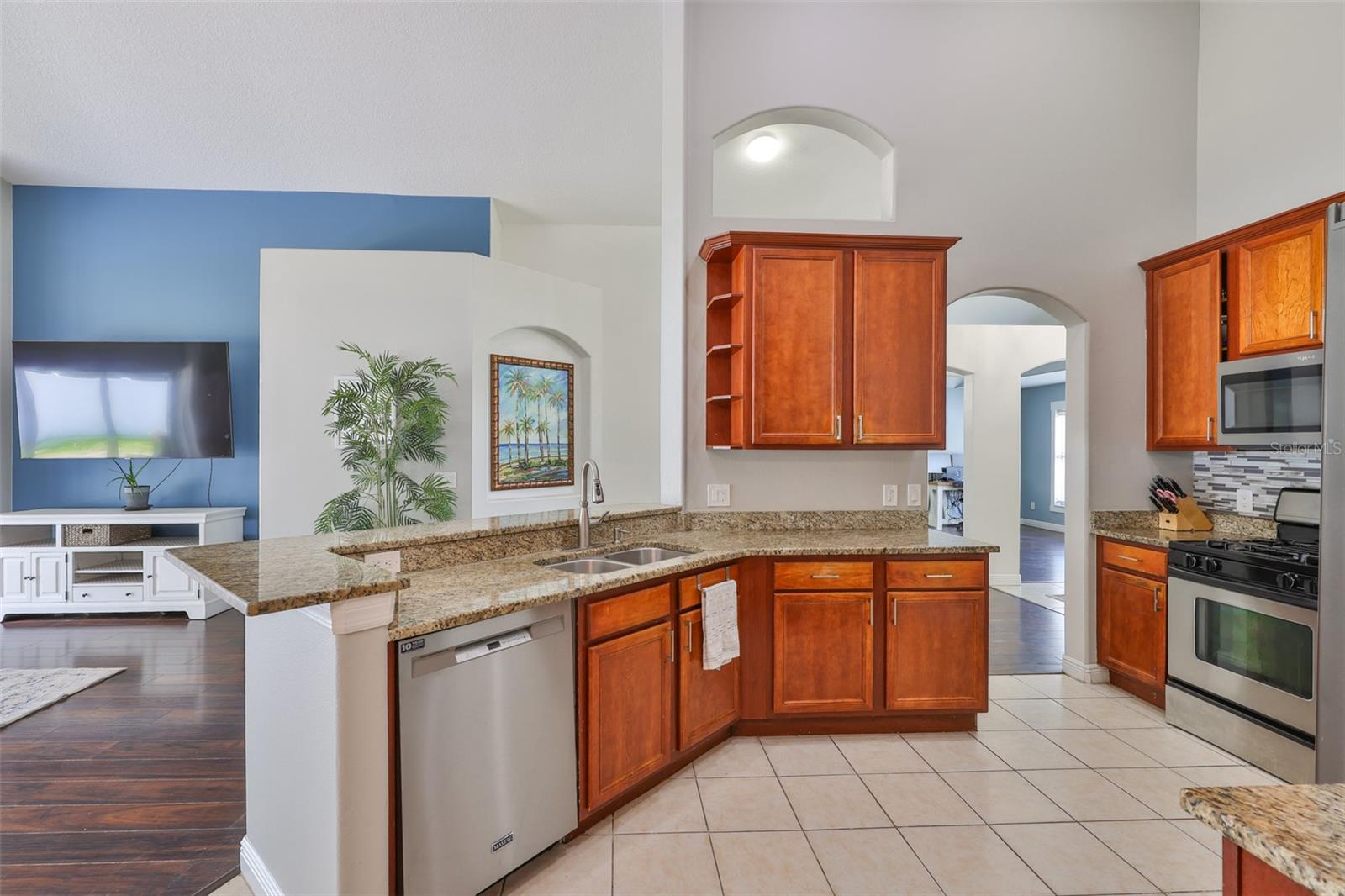 7657 NOTTINGHILL SKY DR, APOLLO BEACH, FL, 33572