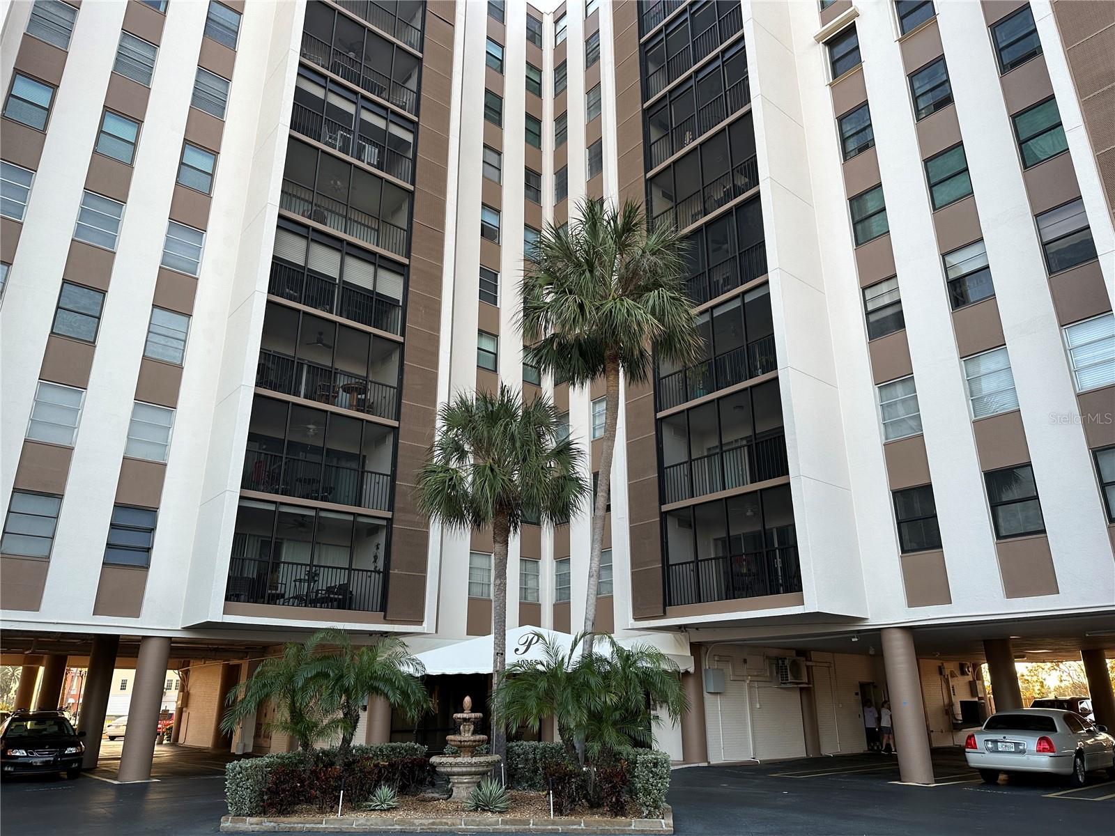 10355 PARADISE BLVD #414, TREASURE ISLAND, FL, 33706