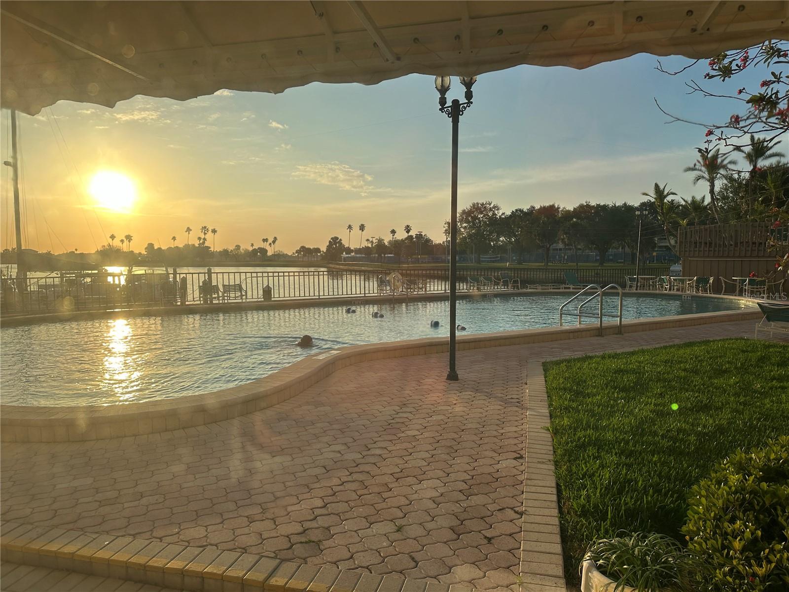 10355 PARADISE BLVD #414, TREASURE ISLAND, FL, 33706