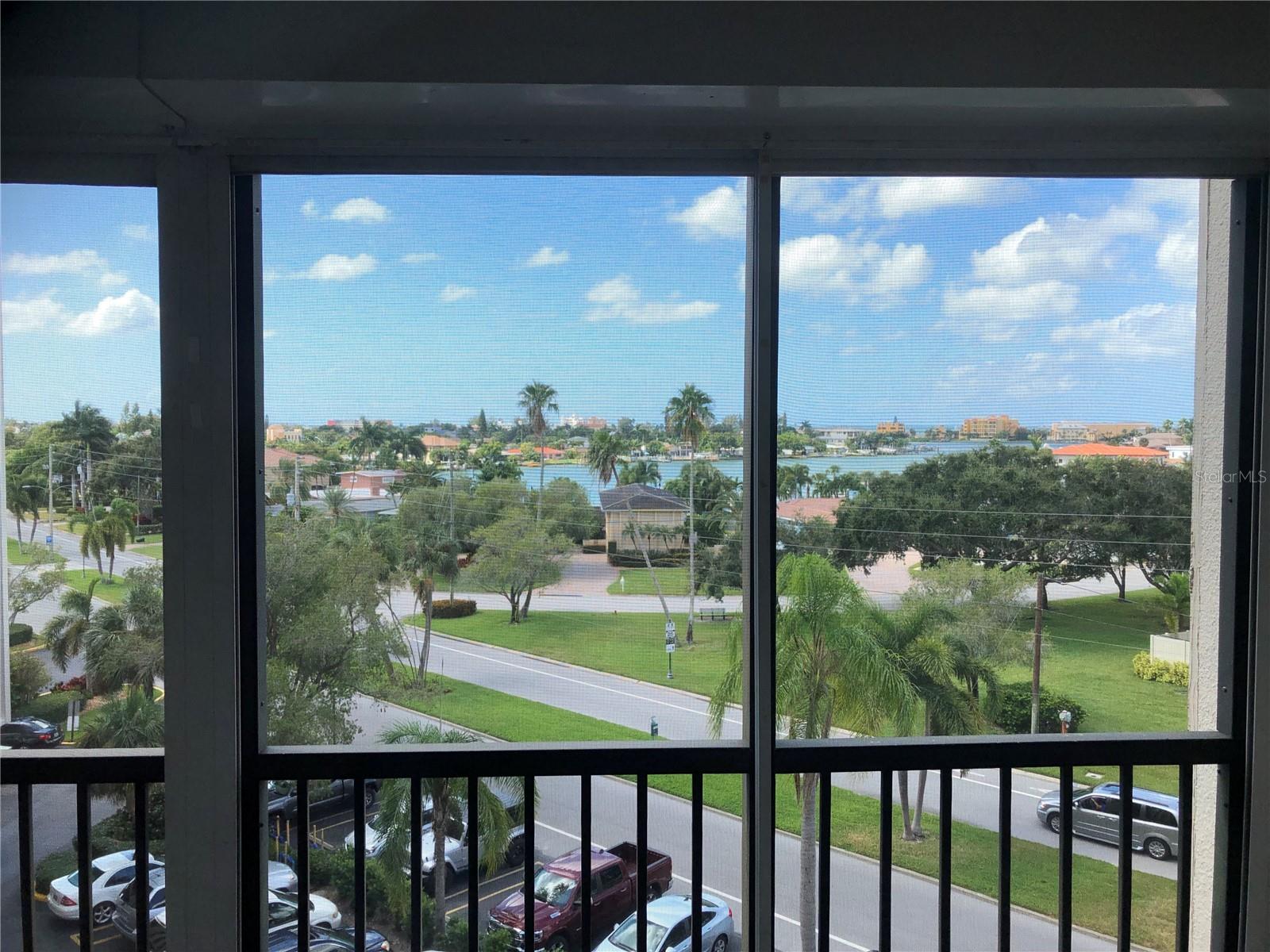 10355 PARADISE BLVD #414, TREASURE ISLAND, FL, 33706