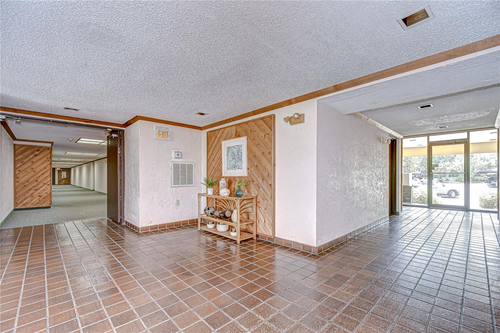 13602 S VILLAGE DR #1309, TAMPA, FL, 33618