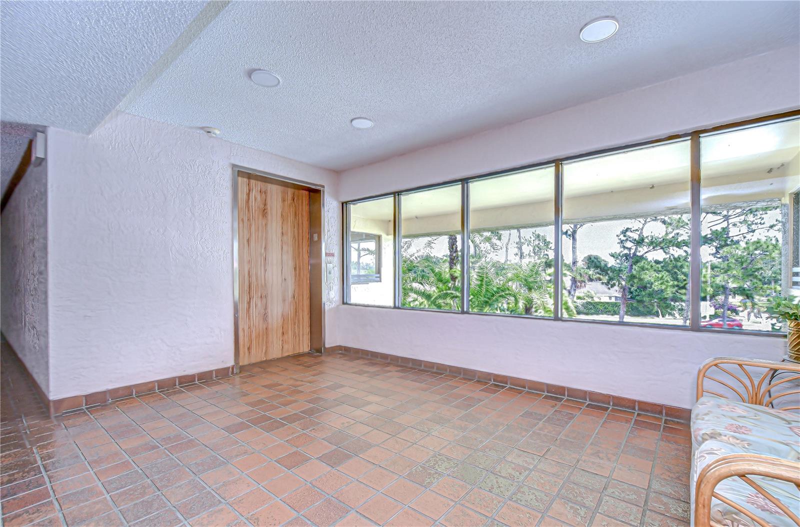 13602 S VILLAGE DR #1309, TAMPA, FL, 33618