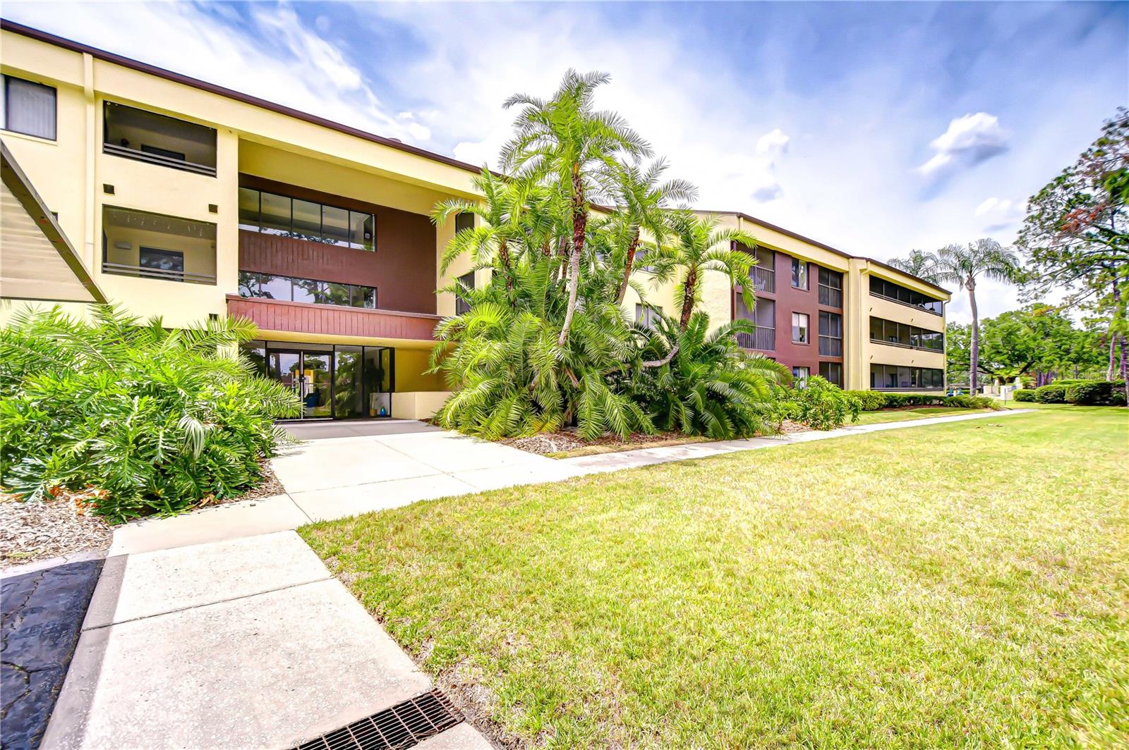 13602 S VILLAGE DR #1309, TAMPA, FL, 33618