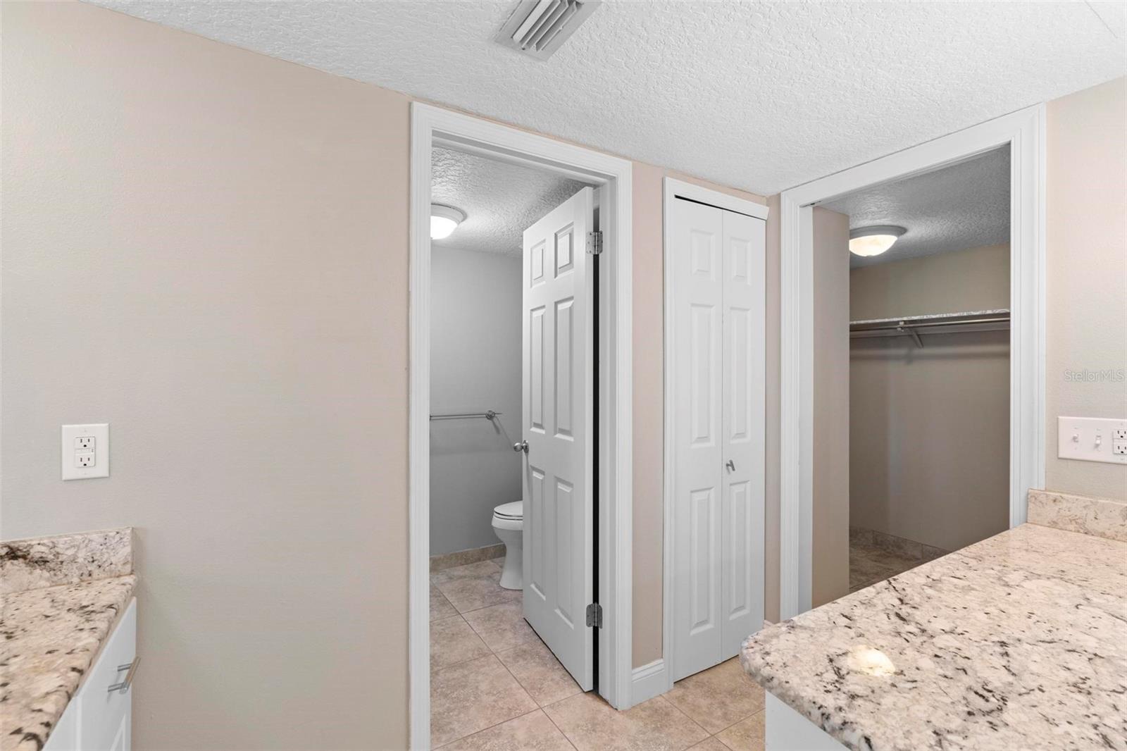 652 LAKE VILLAS DR #D, ALTAMONTE SPRINGS, FL, 32701