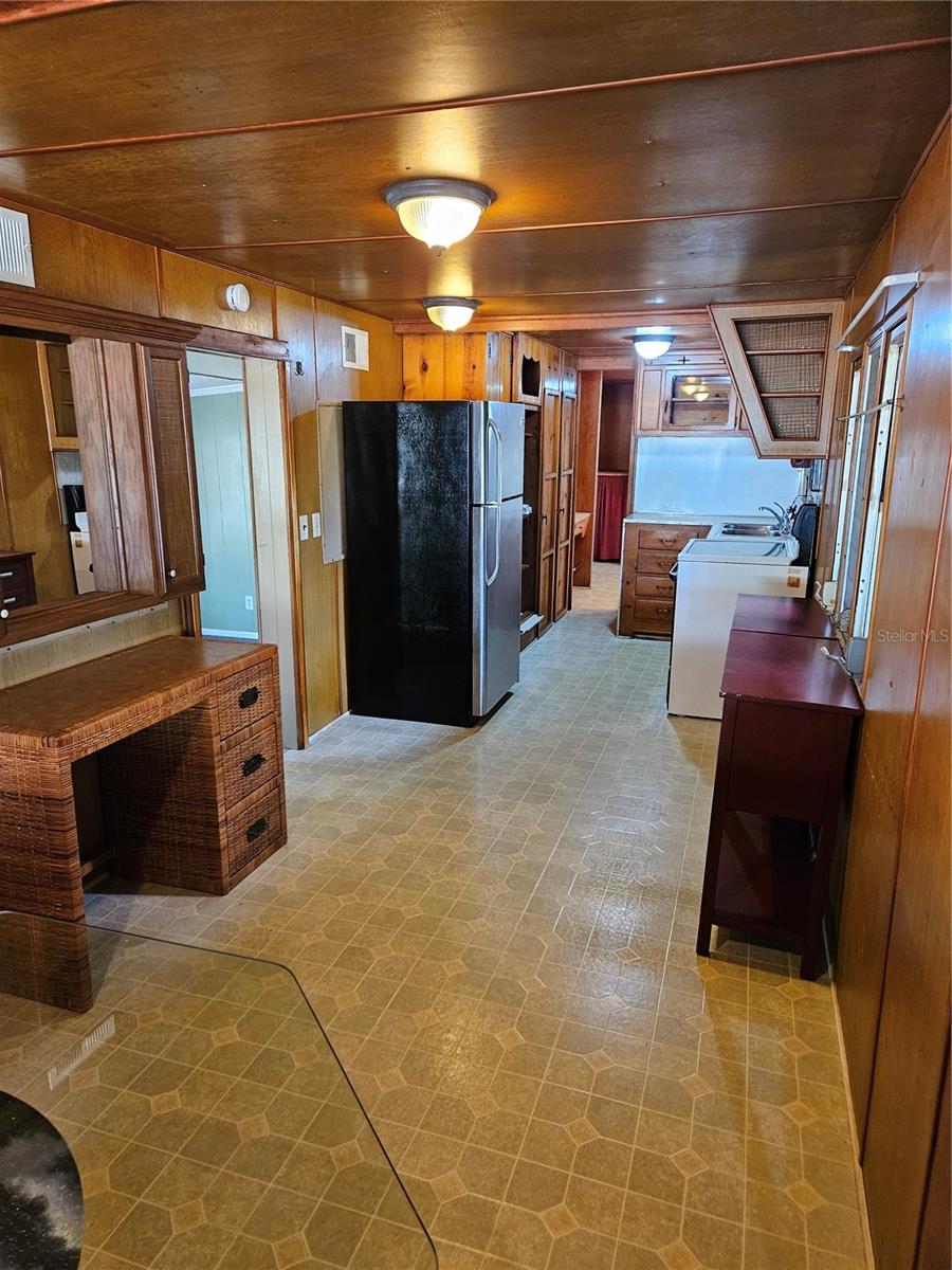 1424 LAKE SHORE DR, CASSELBERRY, FL, 32707